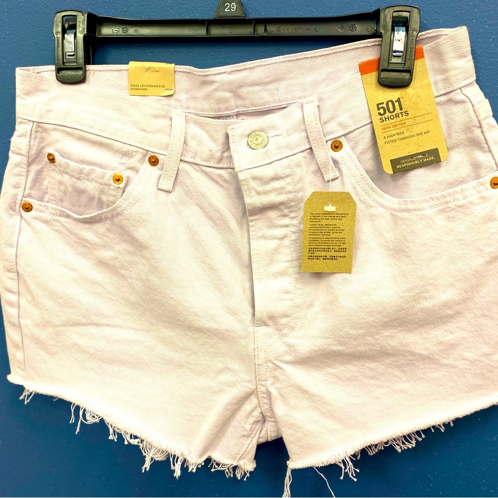 Light pink • Levi Shorts • 501